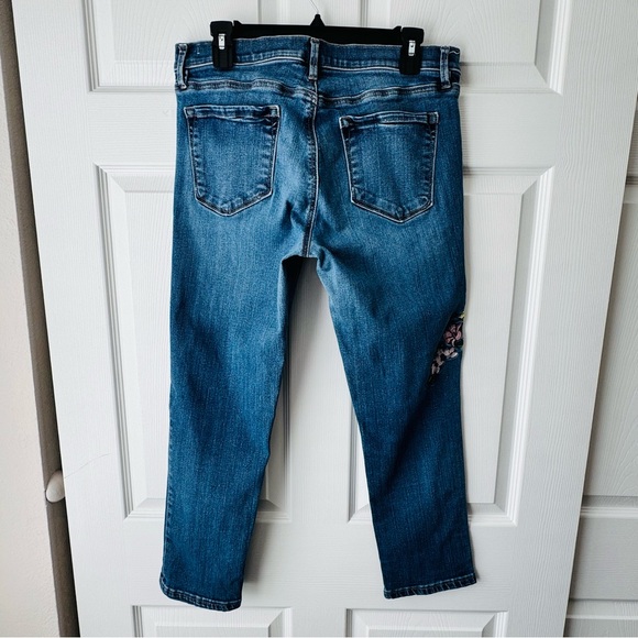 LOFT Modern Cuffed Crop Jeans Size 10 | Embroidered Floral & Crane Detail - Picture 3 of 7